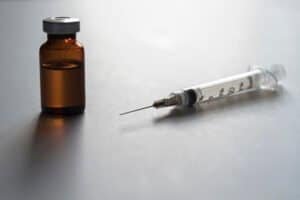 testosterone vial with needle